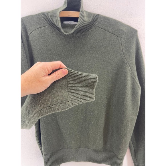 Vince 100% Cashmere Turtleneck Sweater Green Size S Quiet Money Preppy - Picture 5 of 13